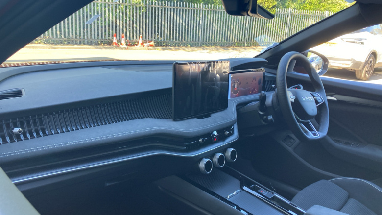 Skoda Superb 1.5 TSI iV Sportline 5dr DSG Estate